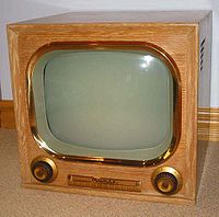 17-palcový televízor Muntz, model 17A3A z roku 1951.
