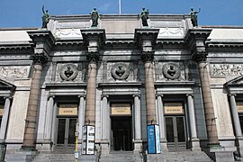 Fachada de los Museos Reales de Bellas Artes de Bélgica en Bruselas(1875-1880)