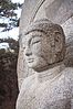 Сидящая каменная статуя Будды в Samneung-gye Namsan в Кёнджу, Корея 02.jpg