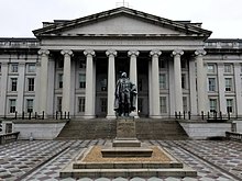 US Treasury Building a Albert Gallatin Statue.jpg