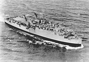 USS Ashland (LSDo-1) survoje de Cape Henry, Virginio, 20 majo 1953.