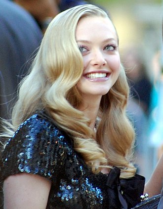 http://upload.wikimedia.org/wikipedia/commons/thumb/e/ec/Amanda_Seyfried-crop.jpg/330px-Amanda_Seyfried-crop.jpg