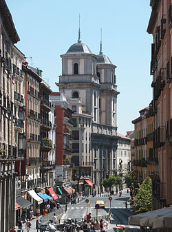 A Toledo út a madridi Plaza Mayor felől.