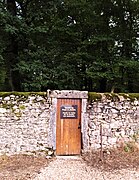 Entrée du château de Brangues (côté tombe de Paul Claudel).