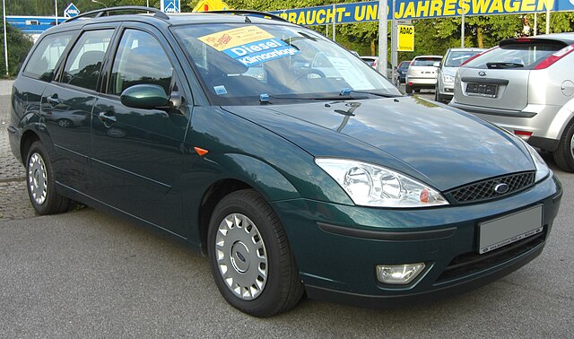 FileFord Focus Turnier MK1 frontjpg