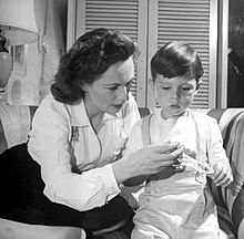 Geraldine-Fitzgerald-Lindsay-Hogg-1944.jpg