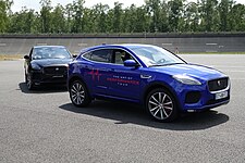 "יגואר E-PACE"