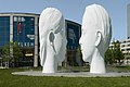 Leeuwarden, la sculpture Love Fountain de Jaume Plensa sur la Stationsplein