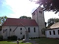 Kirche (mit Ausstattung), Kirchhof mit Einfriedungsmauer sowie zwei Grabsteine (Fleischer und Remmicke), Grabstelle Fam. Remmicke und Denkmal für die Gefallenen des Ersten Weltkrieges