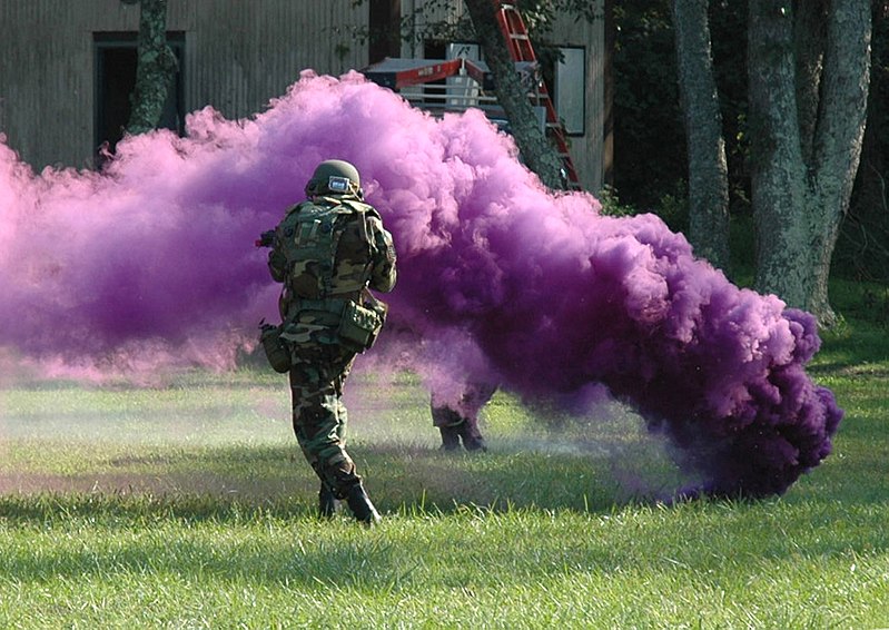 800px-Purple_smoke_grenade.jpg