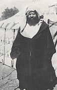Ahmed al-Raisuli jefe de la tribu de los Yebala que dirigió una revuelta contra los españoles.[17]​[18]​