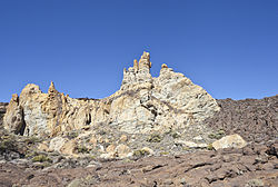 Vue d'une partie des Roques de García.