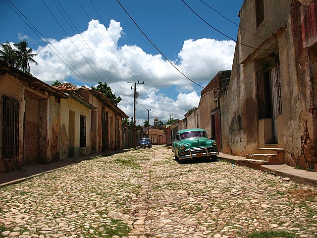 Une rue à Trinidad (Cuba). (définition réelle 3 264 × 2 448*)