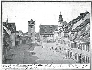 Steinweg (heute: Schultesstraße). Innerer Spitalturm (links),[53] Spital zum Heiligen Geist (Mitte) und Spitalkirche (rechts). Vor 1870