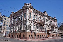 Театральная ул. Административное здание