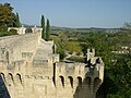 Vue du portail d'entrée depuis le rempart et vue de la campagne vers l'est (2005)