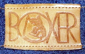 Label der Boxer-Jeans
