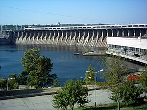 Dnieper Hydroelectric Station in 2005.JPG