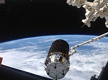Japan's Kounotori 4 berthing ISS-36 HTV-4 berthing 2.jpg