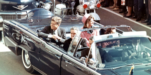 "לינקולן SS–100–X", צולם ביום ההתנקשות בחייו של קנדי, בתמונה: הנשיא קנדי ורעייתו ג'קלין קנדי-אונאסיס ב-22 בנובמבר, 1963 בדאלאס, טקסס