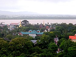 Skyline of ဝေင်ꩻမောႏလမျင်ႏ