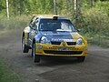 Renault Clio S1600 no Rally de Finlandia de 2004.