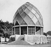 Glass Pavilion at the Cologne Deutscher Werkbund Exhibition, 1914 (Bruno Taut) Taut Glass Pavilion exterior 1914.jpg