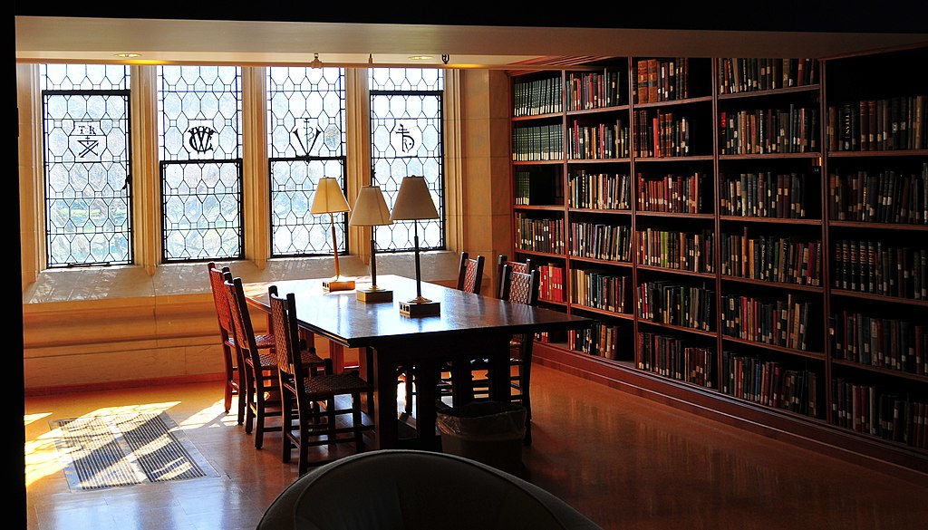 Study Area and Stacks, Thompson Memorial Library, Vassar College. Photo Credit: Sabatheus (Jim Mills), via Wikimedia Commons