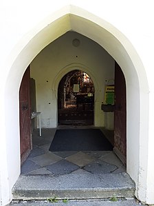 Hlavní vchod skrz věž pro veřejnost do kostela sv. Markéty ve Strakonicích