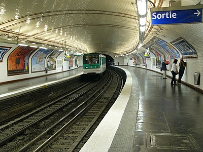 Tunnelbanestationen Lamarck – Caulaincourt.