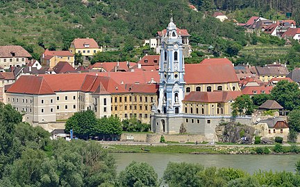 Церковь в Դյուրնշթայն