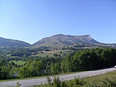 La route et le voisinage du col côté Dévoluy.