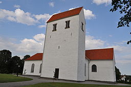 Fjälkestads kyrka i   augusti 2010