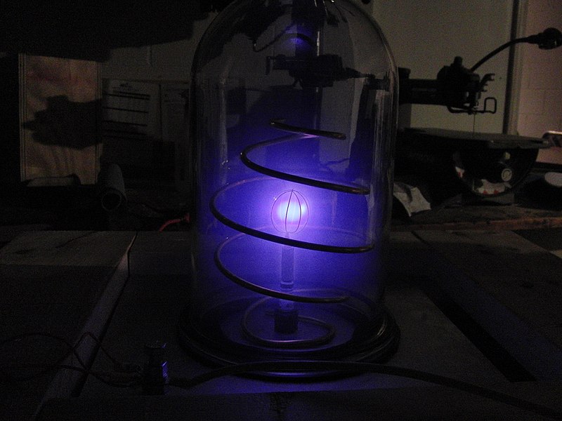 [Image: 800px-Homemade_fusion_reactor.JPG]