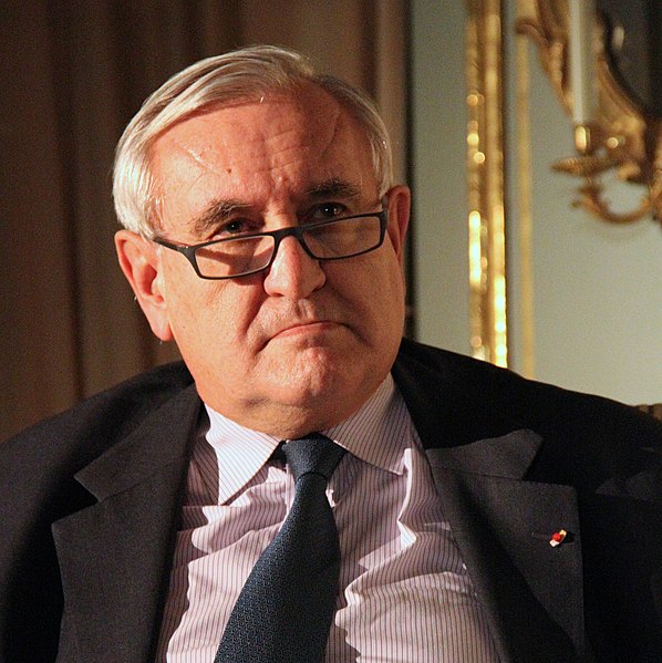 Jean-Pierre Raffarin par Claude Truong-Ngoc 2013.jpg