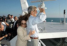 Kerry and Teresa Heinz crossing Lake Michigan on the Lake Express ferry during the 2004 campaign Kerry-wind.jpg