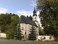 Kirche mit Ausstattung, Friedhof, Einfriedung und Kriegerdenkmal