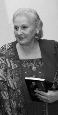 Marie Rivai (2013)