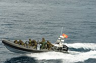 Черногорская военная надувная лодка.jpg