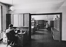 Librarians at work, National Library of Norway, 1946 Norske avdeling i 3. etasje ved Nasjonalbiblioteket, mars 1946 (8556326307).jpg