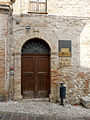 Ingresso laterale di Palazzo Saliceti