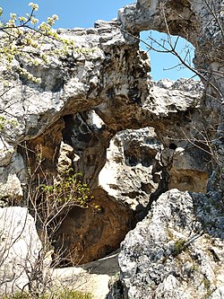 A Strázsa-hegyi-barlang bejárati része