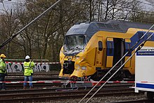 Damage to the cab of the Class 8700 after the other train had been removed Treinongeluk Westerpark - Schade aan de Intercity.JPG