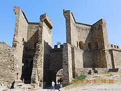 A Soudak : la porte de la forteresse, classée[1],