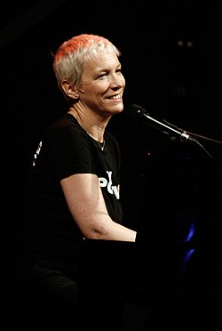 Annie Lennox SING campaign, Vienna 2010 b.jpg