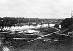 Ladang minyak di Sanga-Sanga (foto pada zaman kolonial Belanda).