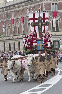 The Carroccio (the sacred car) was a powerful symbol of the identity and honor of North Italian city-states during the civic nationalism period of mid 12th to 14th century. (Karatasli, p. 13). Here, reproduction of the Carroccio during the parade of the Palio di Legnano, 2015 Il Carroccio durante la sfilata del Palio di Legnano 2015.jpg