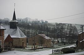 The church and surroundings in Les Grandes-Armoises