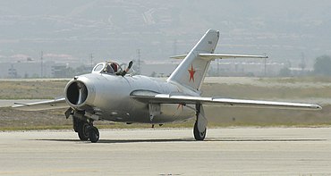 МиГ-15 полк получил в 1952 году.