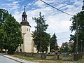 Kirche mit Ausstattung, Kirchhof mit Einfriedung und Denkmal für die Gefallenen des Ersten Weltkrieges